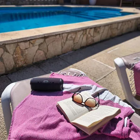 New Casa Sonrisa 6p, Private Pool, Peaceful