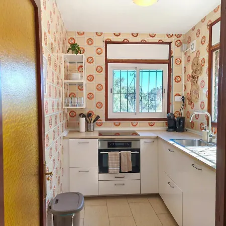 New Casa Sonrisa 6p, Private Pool, Peaceful Lloret Blau